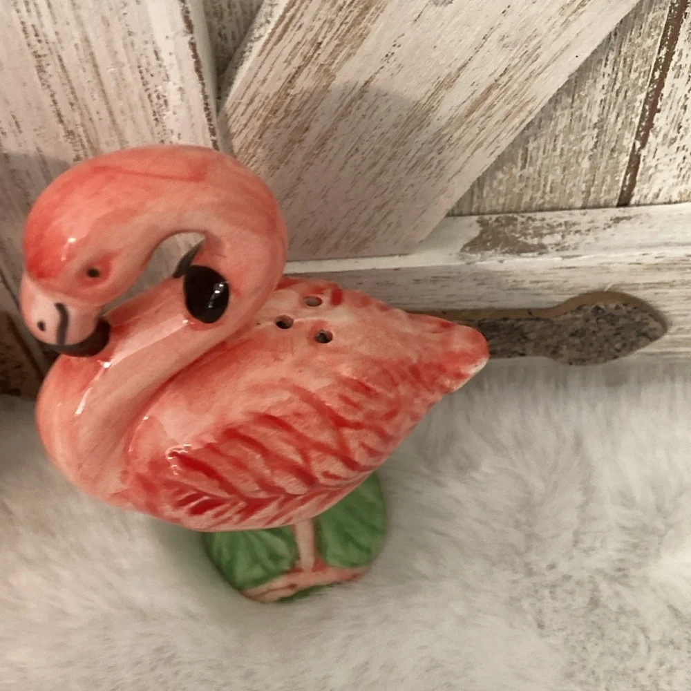 Hobby Lobby 2019 Flamingo Shakers